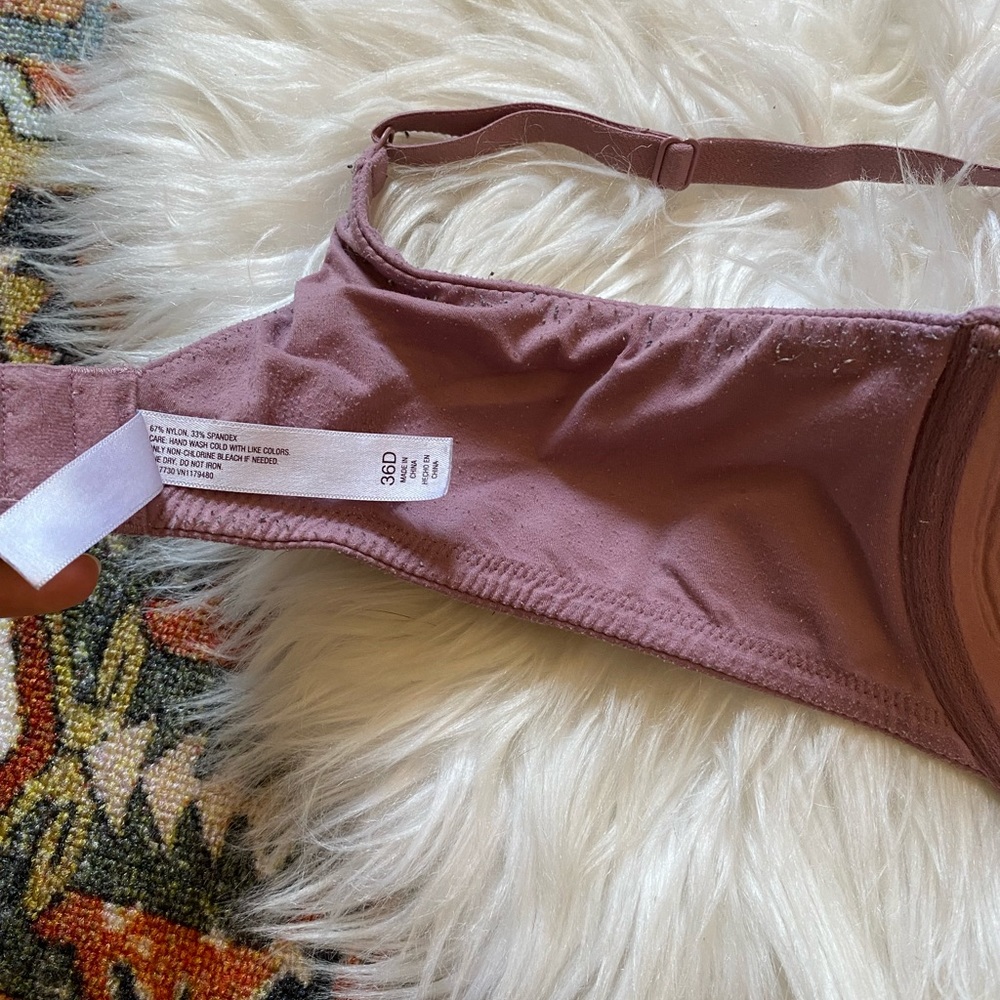 Two 36D Bras - Picture 5 of 13